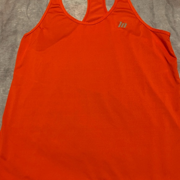 Musclenation size s tank - Picture 2 of 3